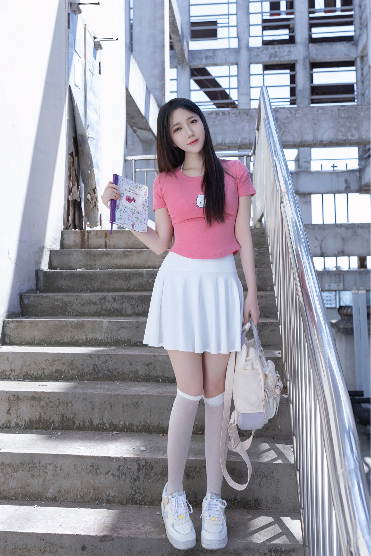 鱼子酱Fish NO.159 内购无水印 8457 天台少女