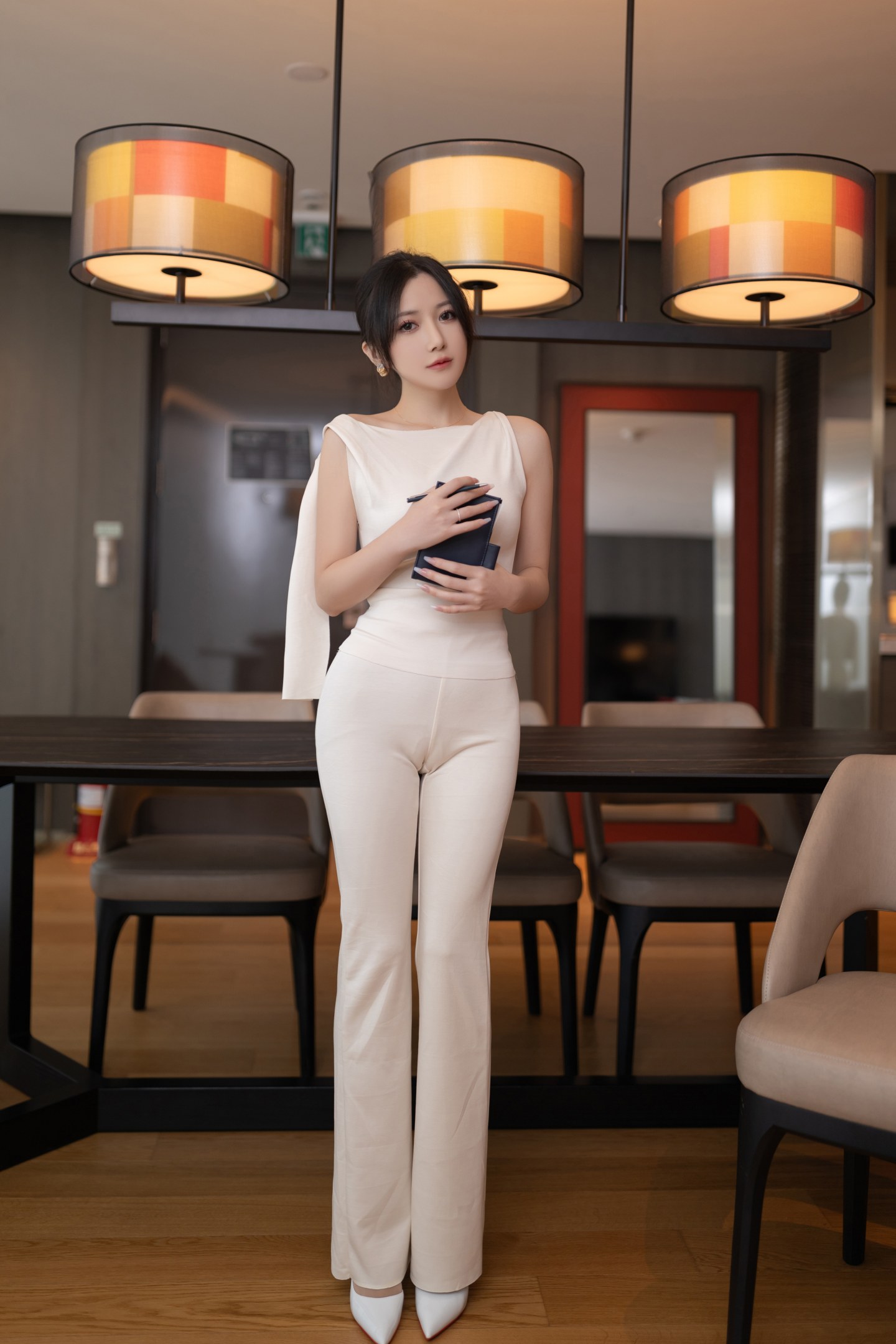 鱼子酱Fish NO.176 内购无水印 9457 职场女人