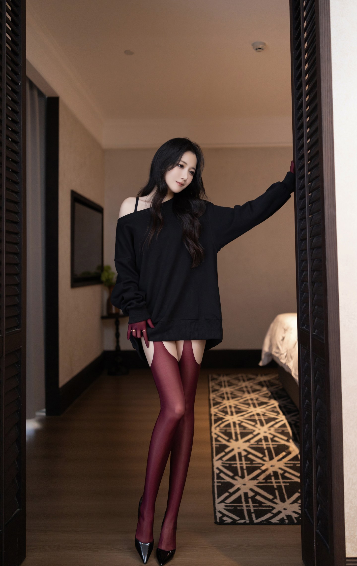 鱼子酱Fish NO.221 内购无水印 10790 红与黑